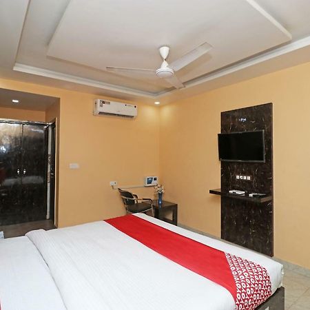 Oyo 26803 Hotel City Inn Faizābād Exterior foto